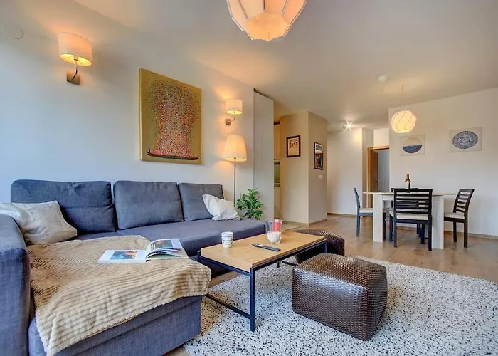 Spacious Home Office With Secure Garage In Sofia