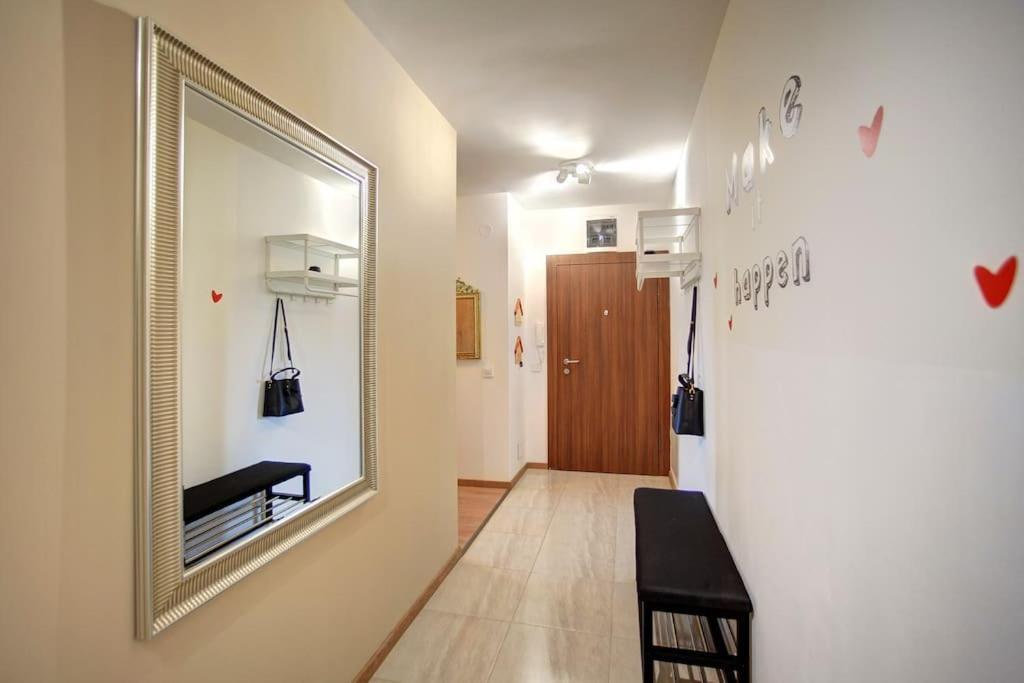 Spacious Office With Secure Garage In Apartament Sofia