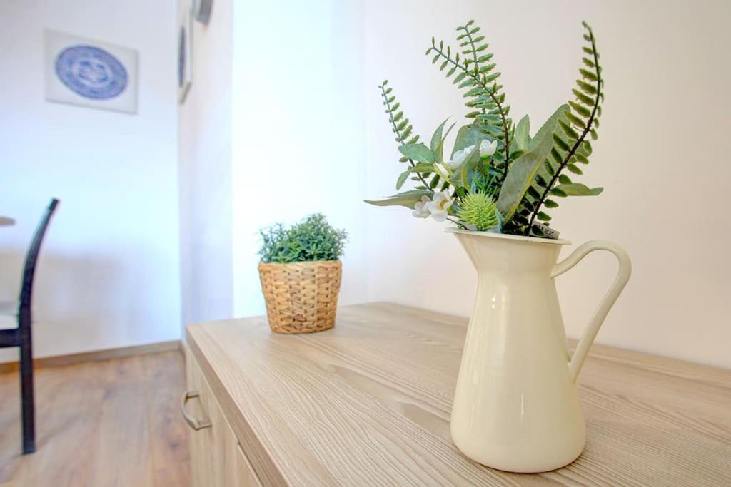 Spacious Office With Secure Garage In Apartment Sofia